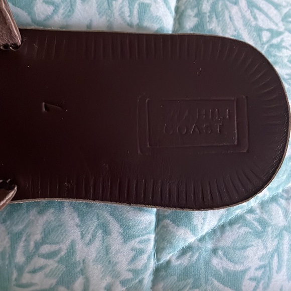 Unique handbeaded Swahili sandal slides. - Picture 5 of 5